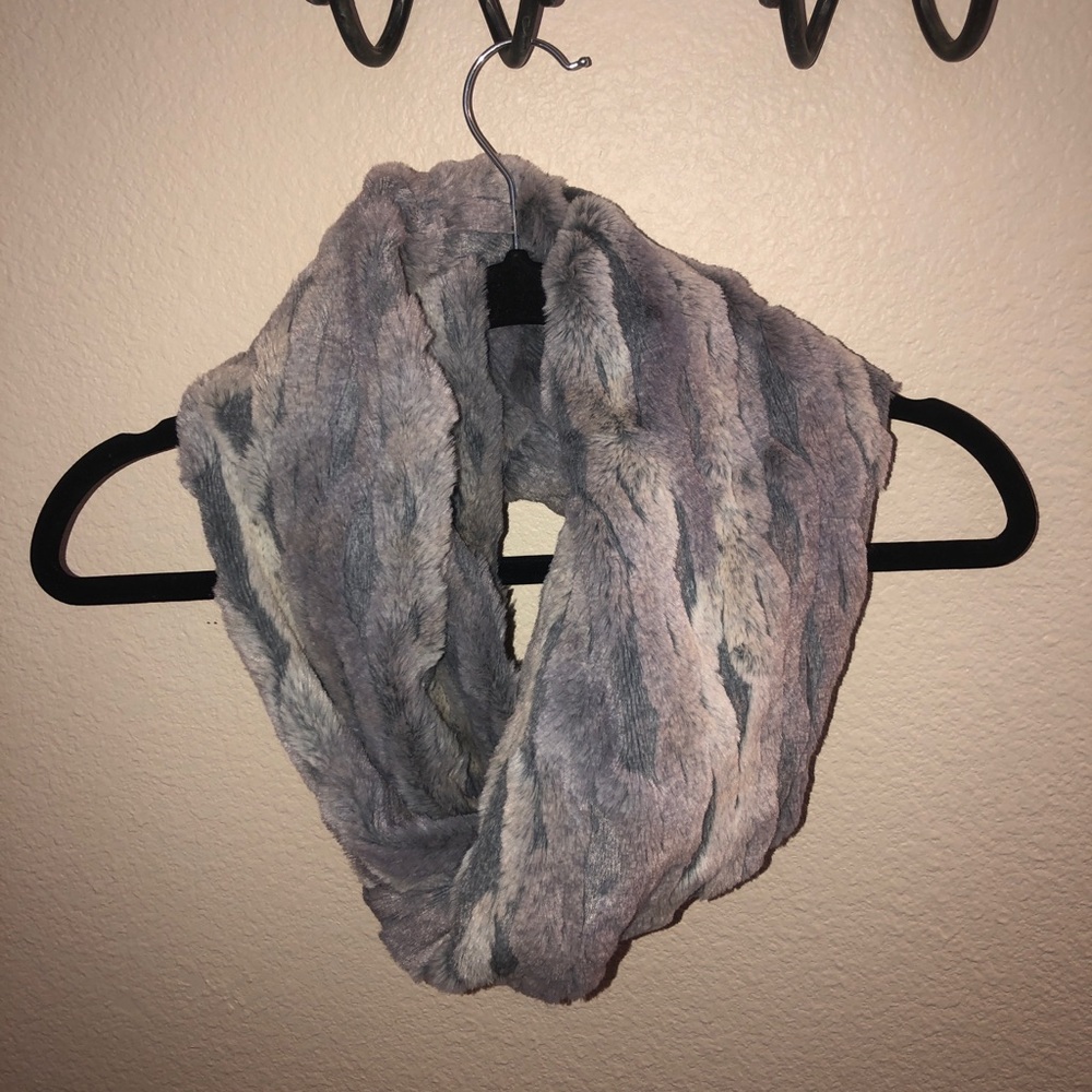 Faux Fur Infinity Scarf!